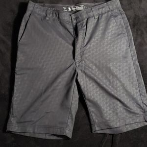 Black pebble beach golf shorts